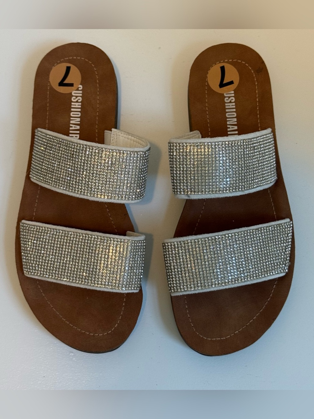 Cushionaire Ilana Bling Memory Foam Slide Sandals Size 7